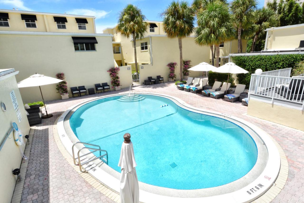 Laplaya 201C Breathtaking Gulf Panorama From This Corner End Unit With A Private Stairway To The Beach Longboat Key Exteriör bild