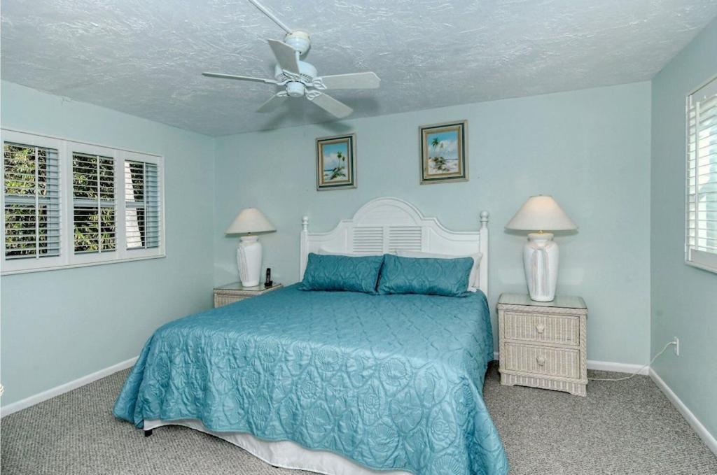 Laplaya 201C Breathtaking Gulf Panorama From This Corner End Unit With A Private Stairway To The Beach Longboat Key Exteriör bild